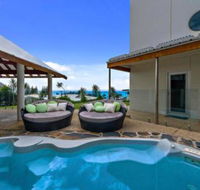 Beachy Coastal Retreat - Accommodation Redcliffe