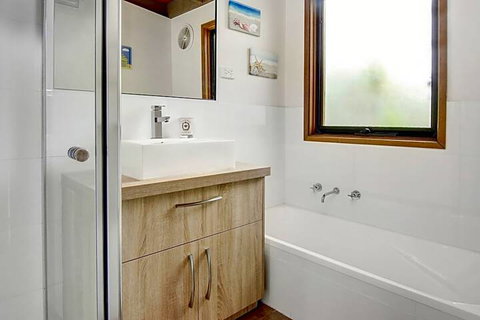 Edgar Oasis - Accommodation Redcliffe 7