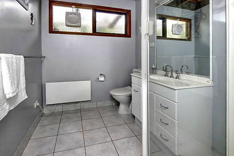 Edgar Oasis - Accommodation Redcliffe 4