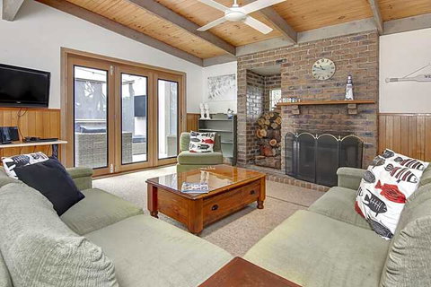 Edgar Oasis - Accommodation Redcliffe 6