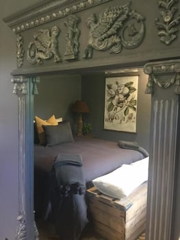 Elm Cottage Barn - Accommodation Redcliffe 3