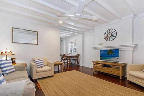 Manly Garden Apartment - Accommodation Redcliffe 6
