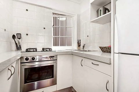 Manly Garden Apartment - Accommodation Redcliffe 2