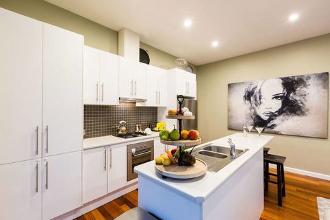 ELISE, 2BDR Windsor House - Accommodation Redcliffe 2