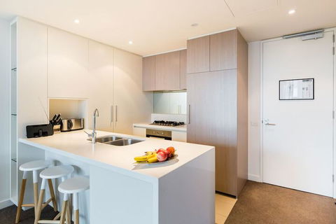 MILA, 1BDR Cremorne Apartment - Accommodation Redcliffe 2