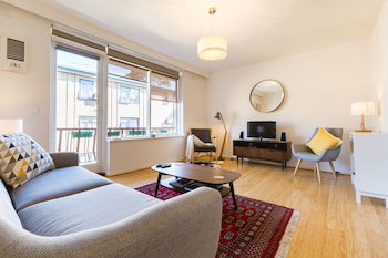 ROSIE, 2BDR St.Kilda Apartment - Accommodation Redcliffe 0
