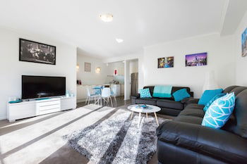 KAYLA, 2BDR Southbank Apartment - Accommodation Redcliffe 1