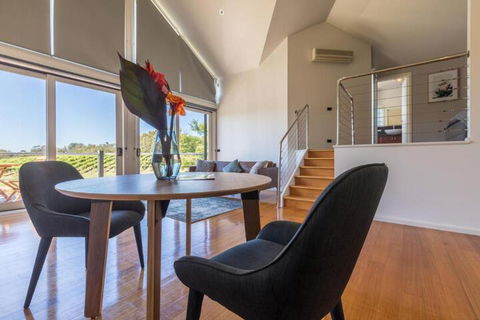 Seville Estate - Accommodation Redcliffe 6