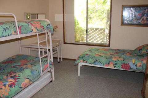 Coastal Retreat Unit 3 - Accommodation Redcliffe 4