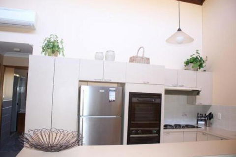 Coastal Retreat Unit 3 - Accommodation Redcliffe 0