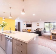 Euphoria House - Accommodation Redcliffe