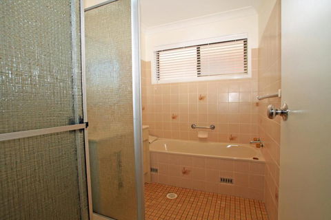 Eurie Eurie On Beachview - Accommodation Redcliffe 6