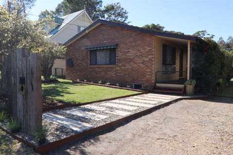 Eurie Eurie On Beachview - Accommodation Redcliffe 2