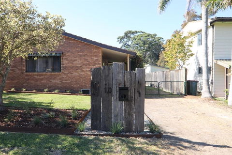 Eurie Eurie On Beachview - Accommodation Redcliffe 5