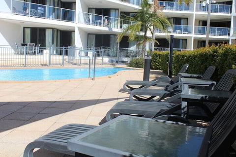 The Boathouse Luxury Apartments - Accommodation Redcliffe 4