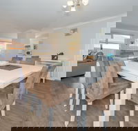 Pebble Pde 1 / 14 Fingal Bay - Accommodation Redcliffe