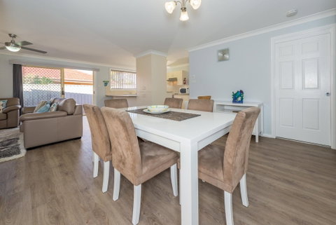 Pebble Pde 1 / 14 Fingal Bay - Accommodation Redcliffe 0