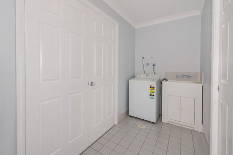 Pebble Pde 1 / 14 Fingal Bay - Accommodation Redcliffe 1