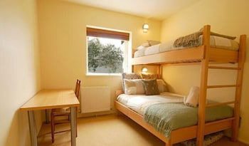 Mark II 2 West - Accommodation Redcliffe 5