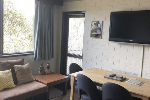 Snowflake 13 - Accommodation Redcliffe 1