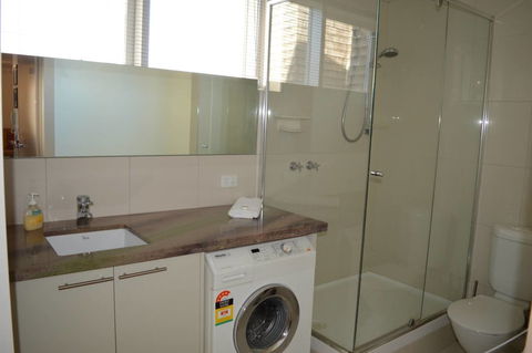 Twin Towers 504B - Accommodation Redcliffe 0
