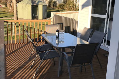 Schoolmasters Digs - Accommodation Redcliffe 6
