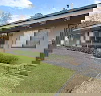 Alinga Longa Residence 4 bedroom with pool - Accommodation Redcliffe