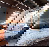 Ironbark - Accommodation Redcliffe
