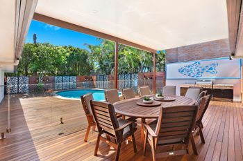 Oceanic Resort - Accommodation Redcliffe 1