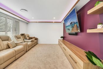 Oceanic Resort - Accommodation Redcliffe 2