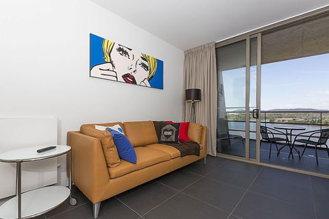 Accommodate Canberra - Nishi - Accommodation Redcliffe 4