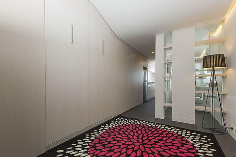 Accommodate Canberra - Nishi - Accommodation Redcliffe 3