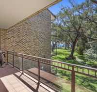 Nicholli Bay Parklands Unit 30 / 2 Gowrie Ave - Accommodation Redcliffe