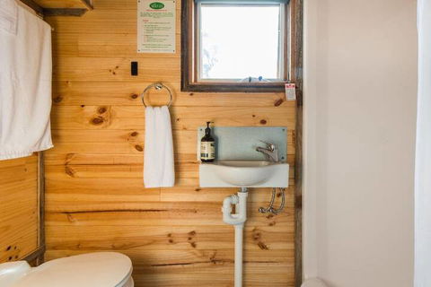 Live Big In The Gurdies Tiny House With A View - Accommodation Redcliffe 3