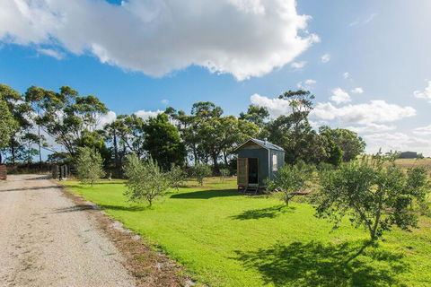 Live Big In The Gurdies Tiny House With A View - Accommodation Redcliffe 7