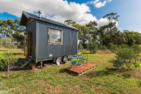 Live Big In The Gurdies Tiny House With A View - Accommodation Redcliffe 1