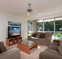 Bagnalls Beach Apartment Unit 3 / 153 Government Road - Accommodation Redcliffe