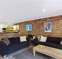 2 / 14 Kurrawa Close - Accommodation Redcliffe
