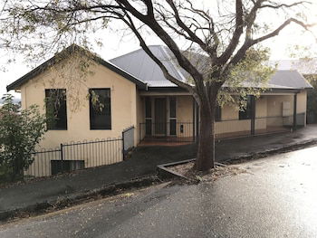 Views On Spencer - Accommodation Redcliffe 0