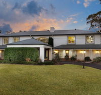 Luxury Bungalow - Accommodation Redcliffe