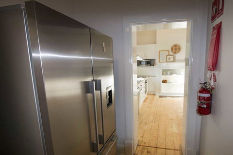 Doreen's - Accommodation Redcliffe 4