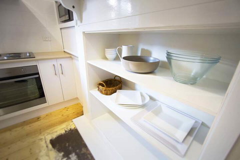Doreen's - Accommodation Redcliffe 3