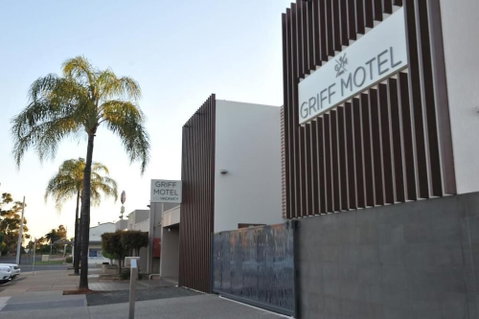 The Griff Motel - Accommodation Redcliffe 2