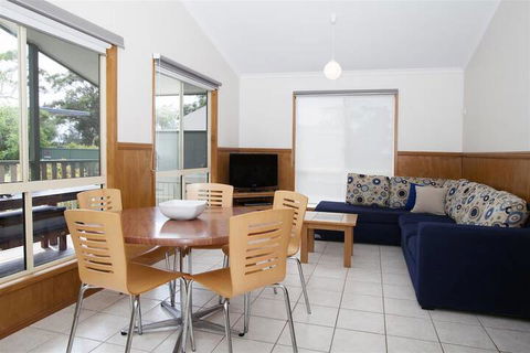 Holiday Haven Swan Lake - Accommodation Redcliffe 2