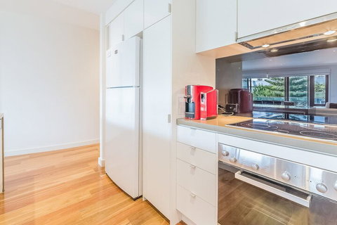 C-Scape By The Sea No.9 - Accommodation Redcliffe 5