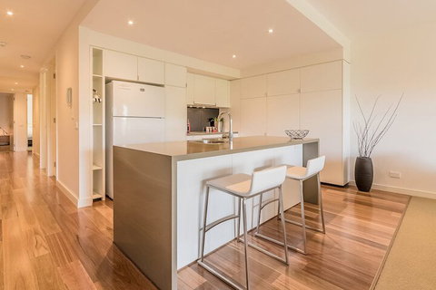 C-Scape By The Sea No.9 - Accommodation Redcliffe 3