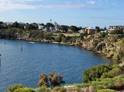River Front Architect Villa - Accommodation Redcliffe 6