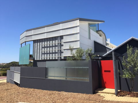 River Front Architect Villa - Accommodation Redcliffe 1