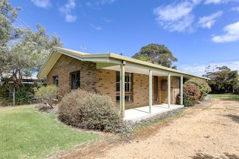 Deppelers - Accommodation Redcliffe 0
