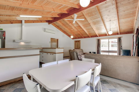 Deppelers - Accommodation Redcliffe 2